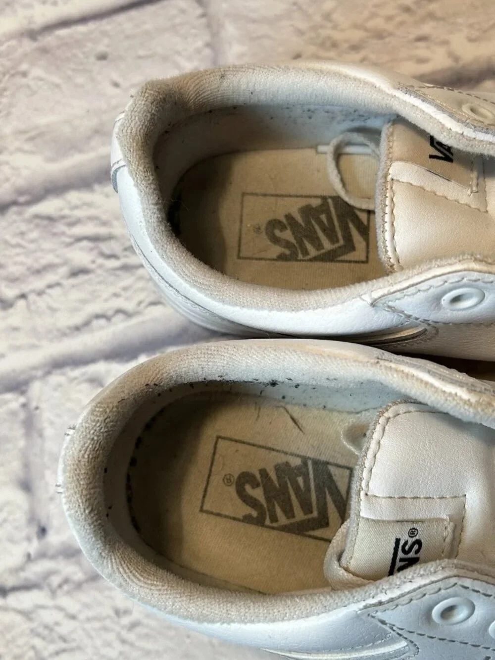 Vans Seldan Leather Shoes Women’s 9‎ White Color